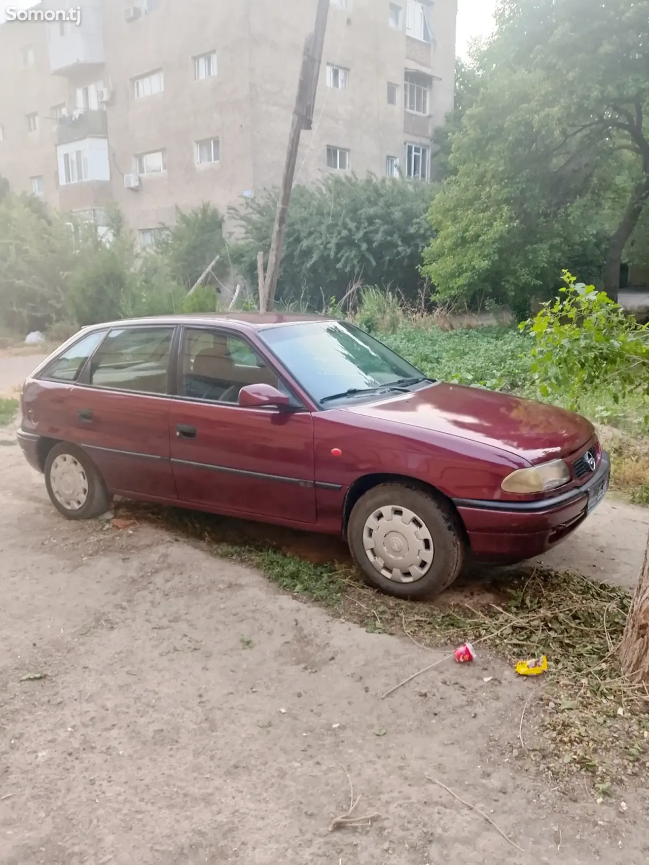 Opel Astra F 1991 · 1.6 MT
