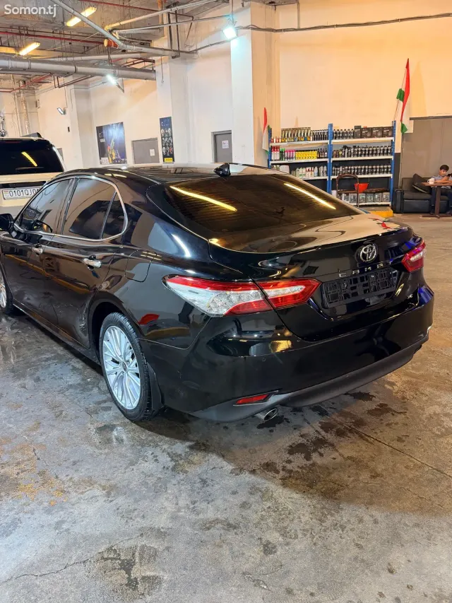 Toyota Camry 2020 · 3.5 AT