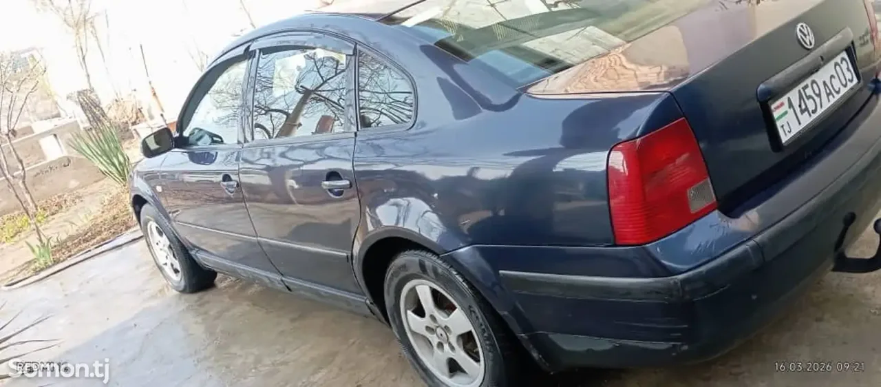 Volkswagen Passat 1998 · 1.6 MT