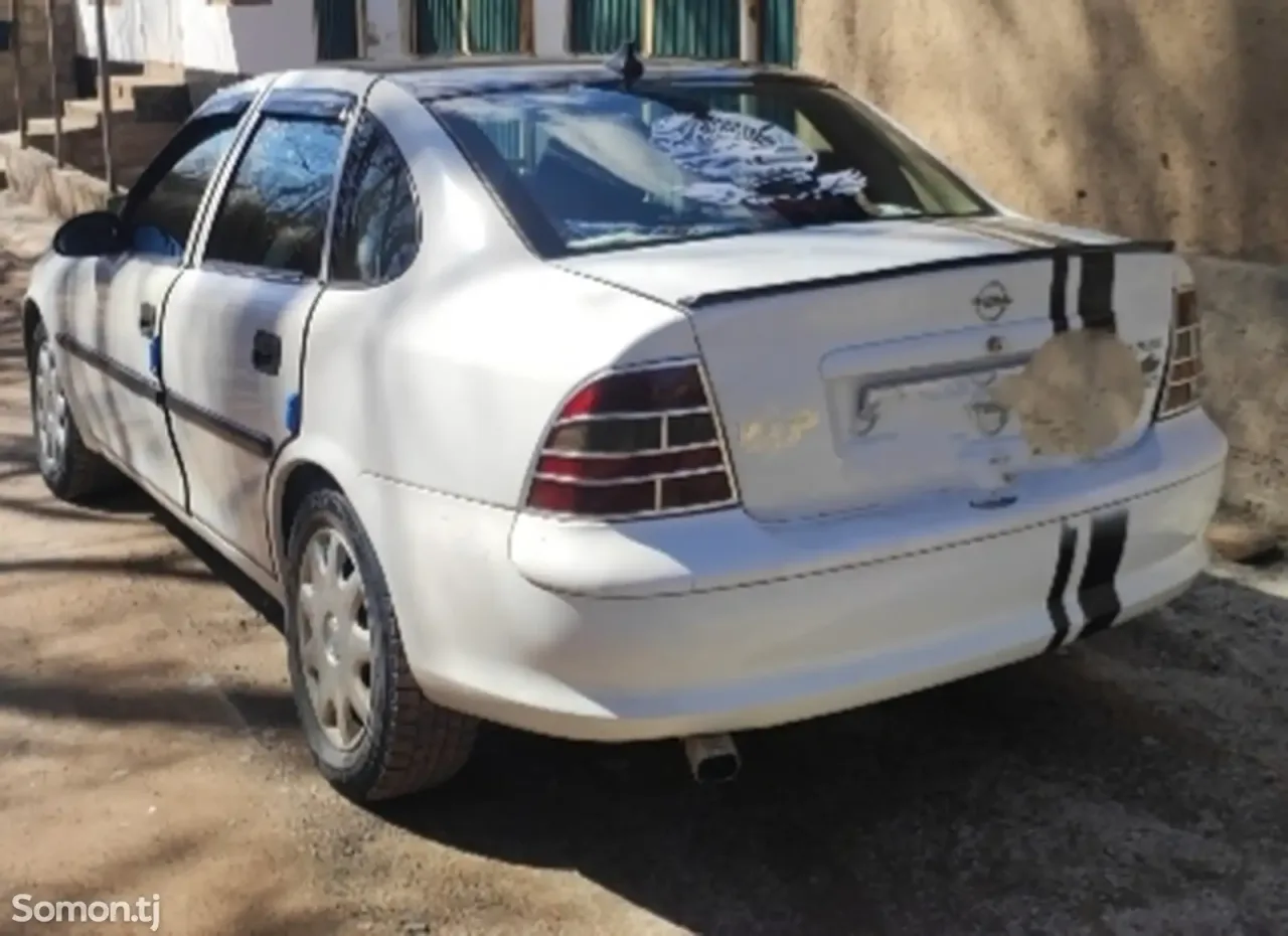 Opel Vectra B 1997 · 1.6 MT