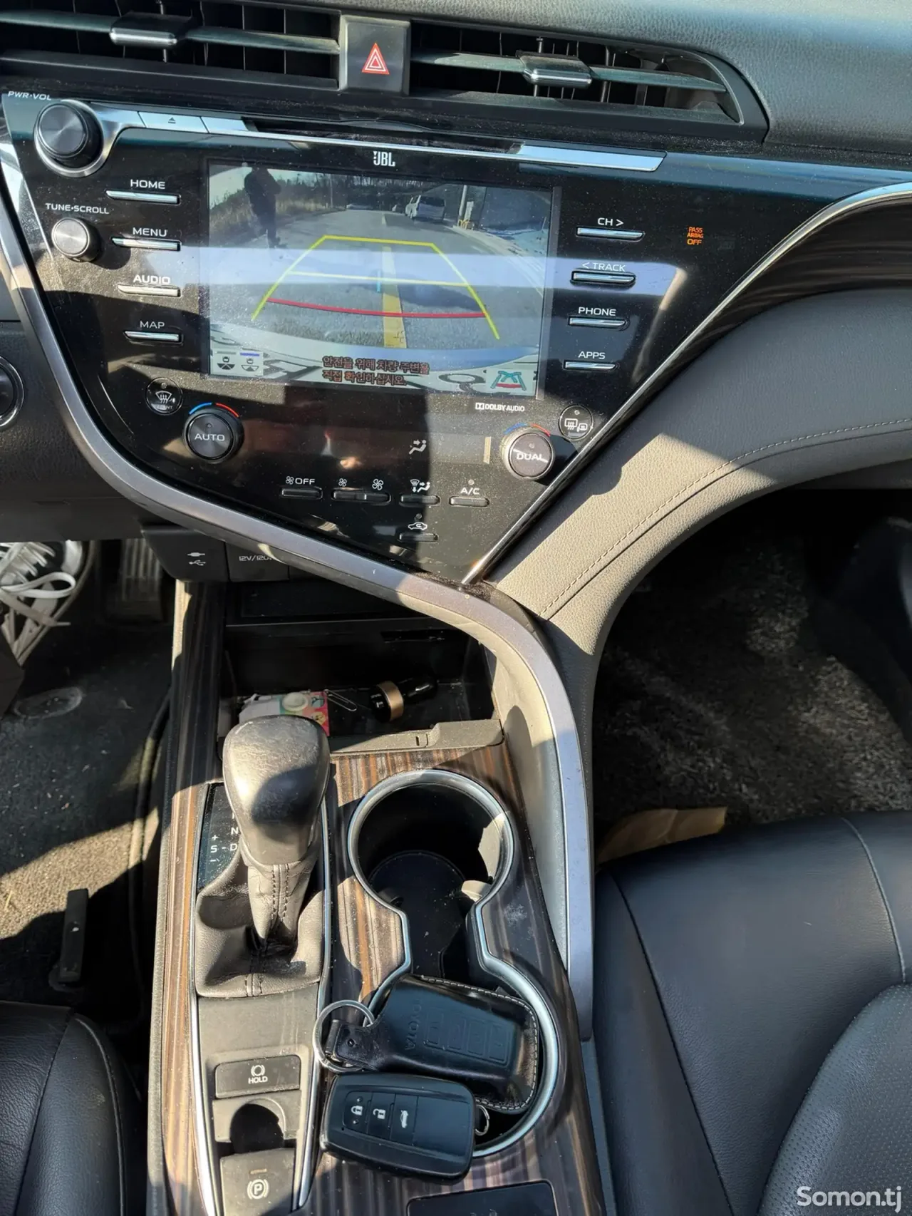 Toyota Camry 2018 · 2.5 AT
