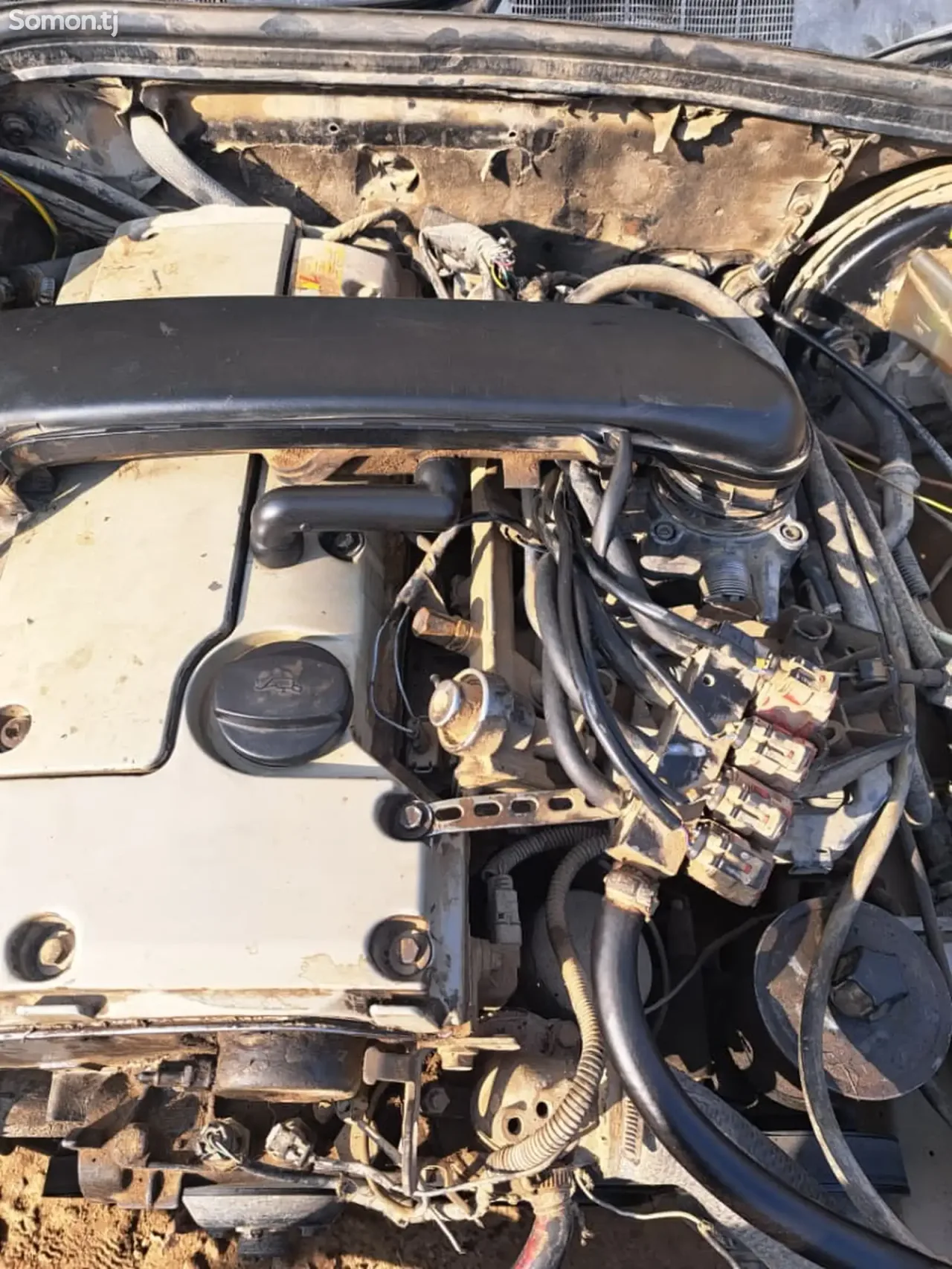 Mercedes-Benz W201 1990 · 1.8 MT