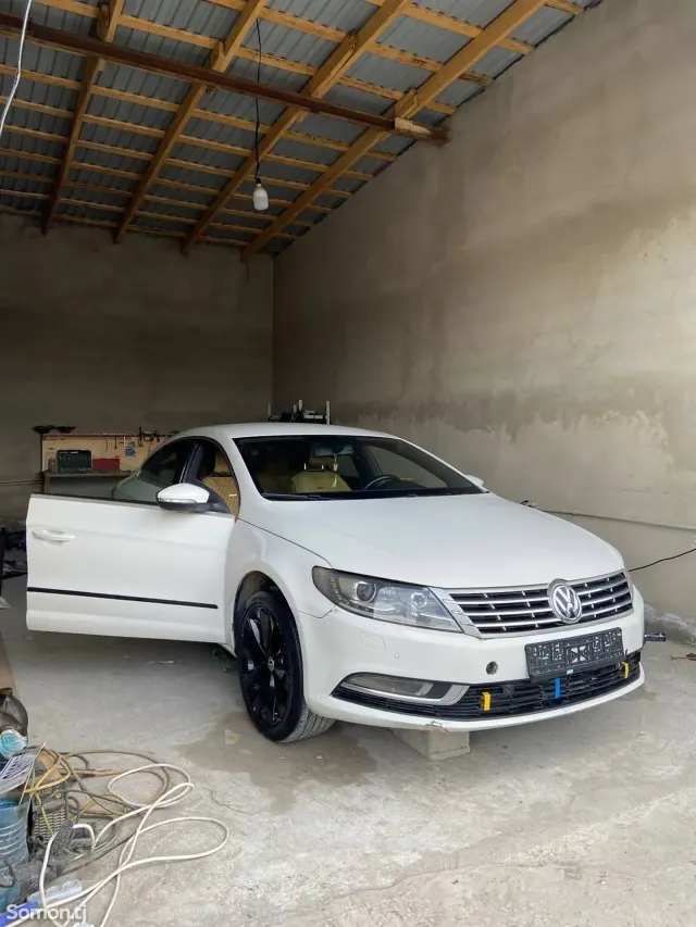 Volkswagen Passat 2012 · 1.8 AT