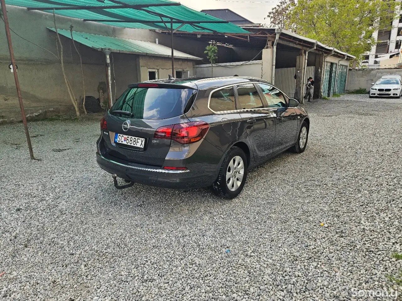Opel Astra J 2015 · 1.6 MT