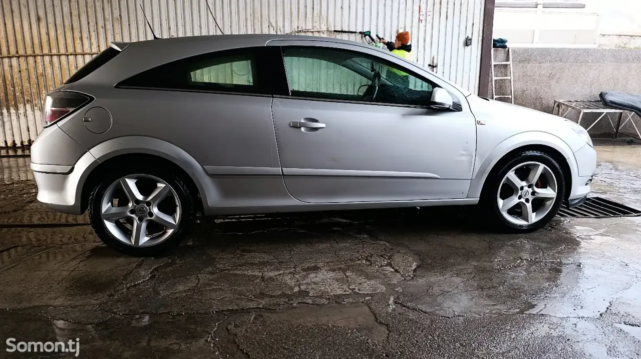 Opel Astra H 2007 · 1.8 AT