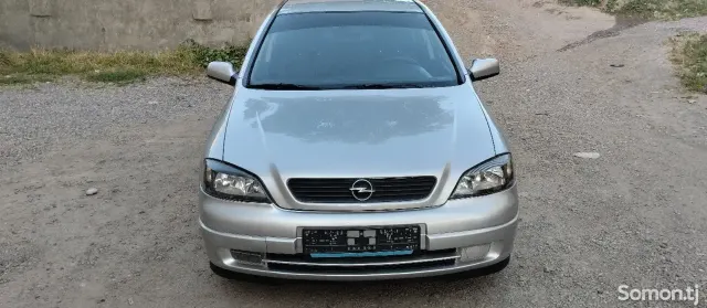 Opel Astra G 1998 · 1.6 MT