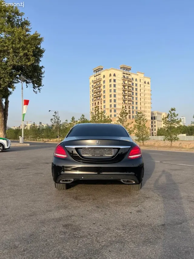Mercedes-Benz C class 2018 · 2.0 AT