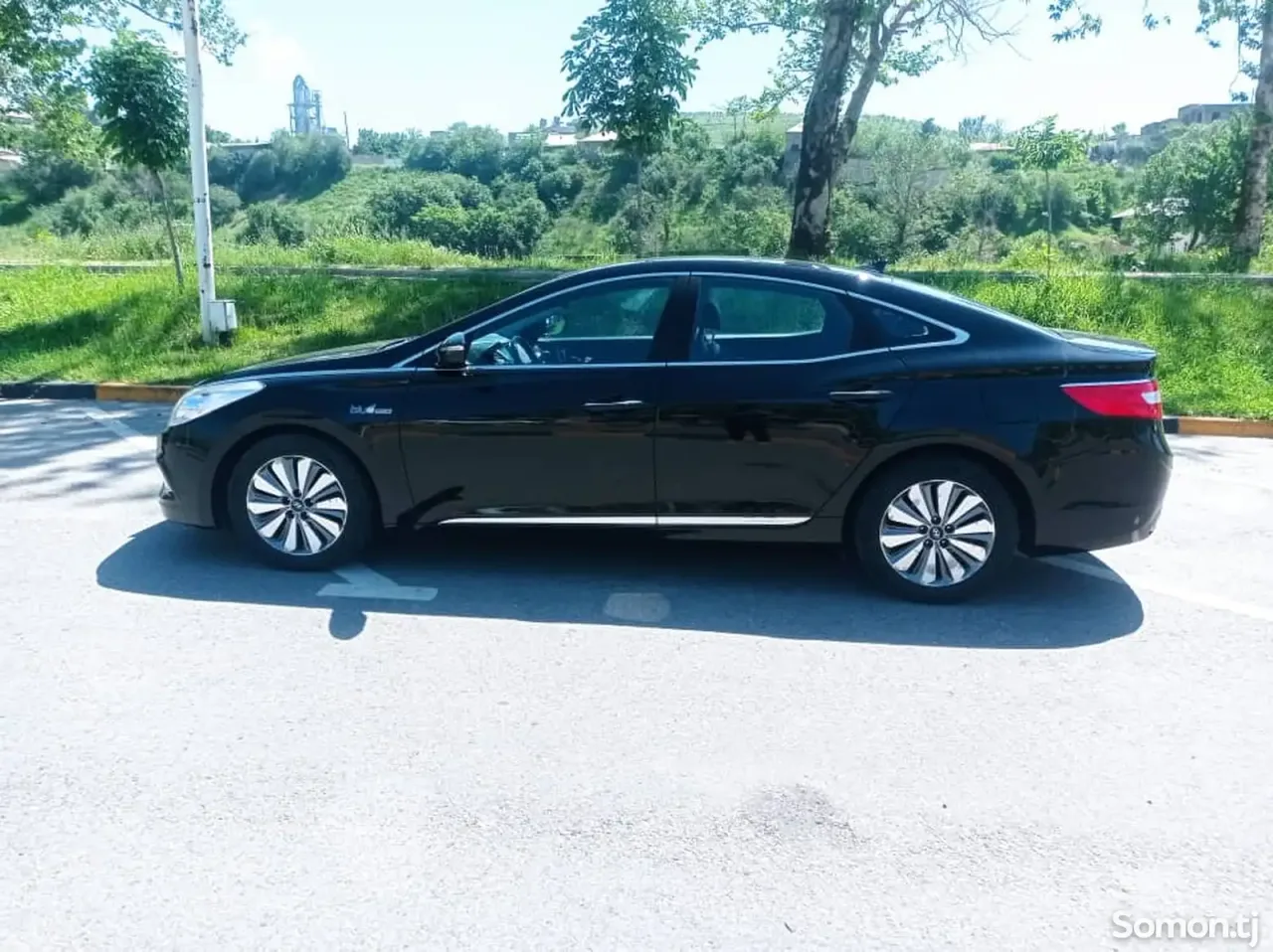 Hyundai Grandeur 2014 · 2.4 AT