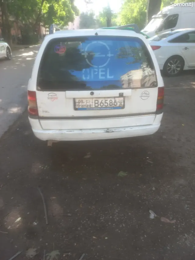Opel Astra F 1995 · 1.6 MT