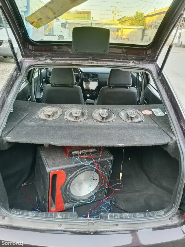 Lada (ВАЗ) Priora 2012 · 1.6 MT