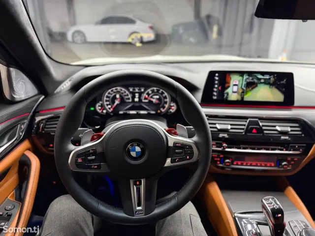 BMW M5 2019 · 4.4 AT