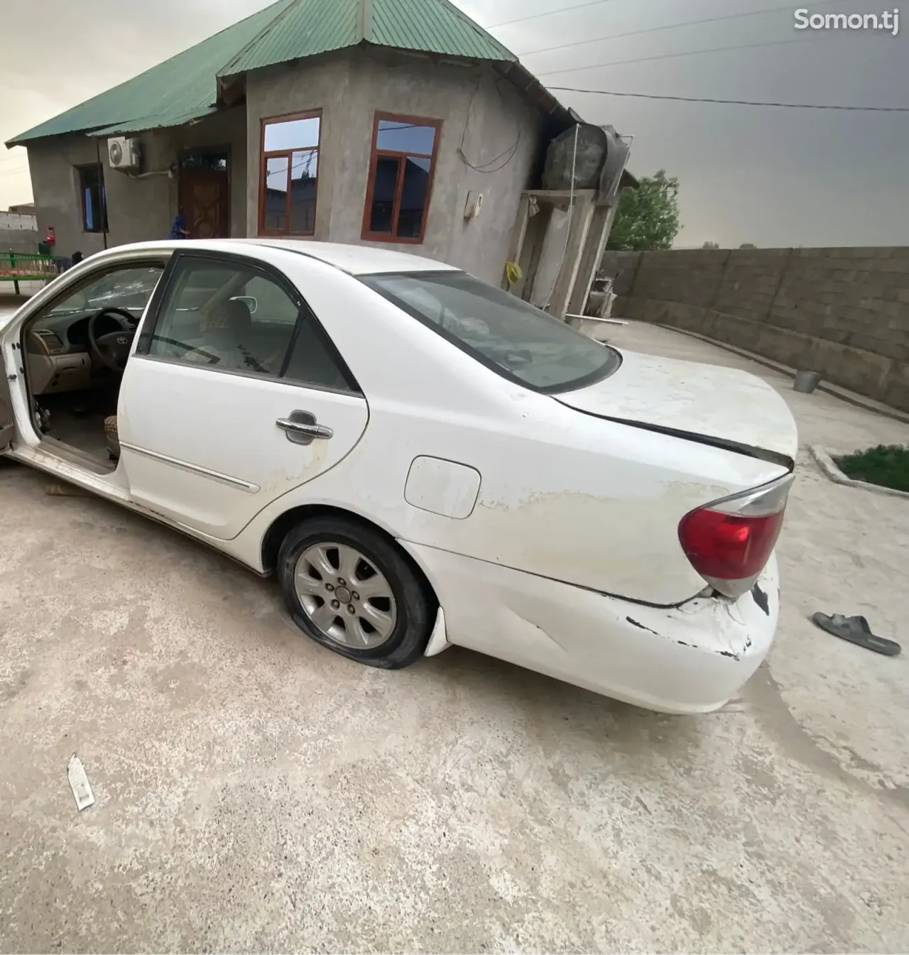 Toyota Camry 2005 · 2.4 AT