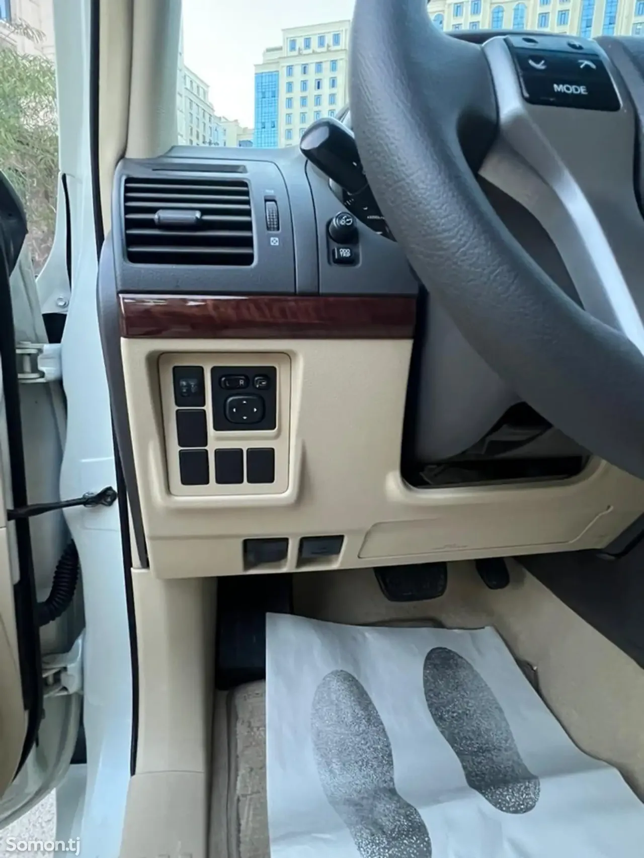 Toyota Land Cruiser Prado 2015 · 4.0 AT