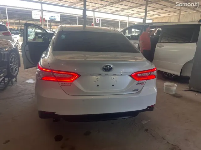 Toyota Camry 2018 · 2.5 AT