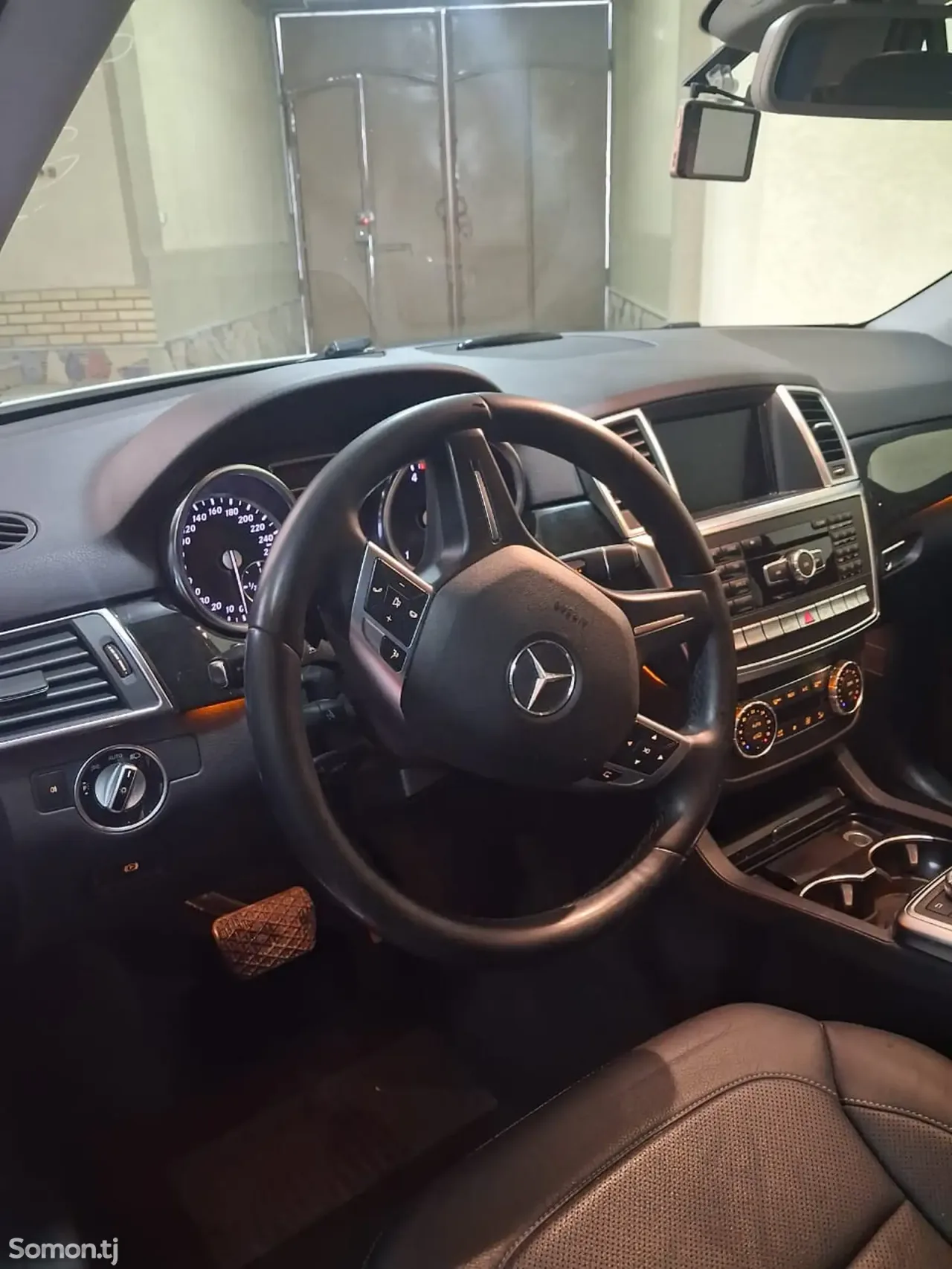 Mercedes-Benz ML class 2015 · 3.5 AT