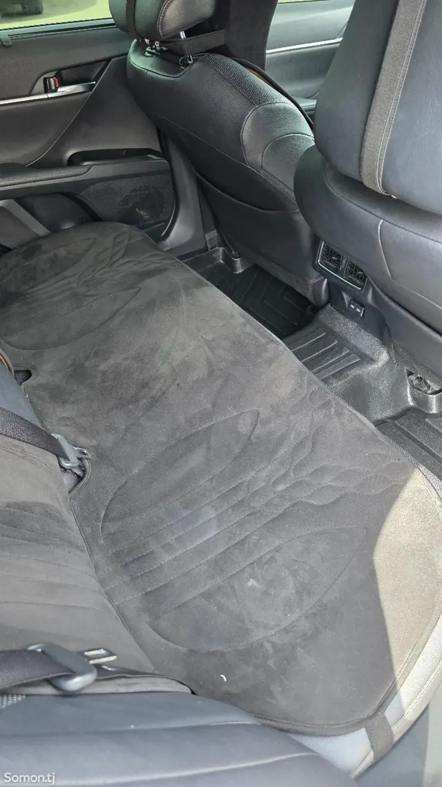 Toyota Camry 2024 · 2.5 AT