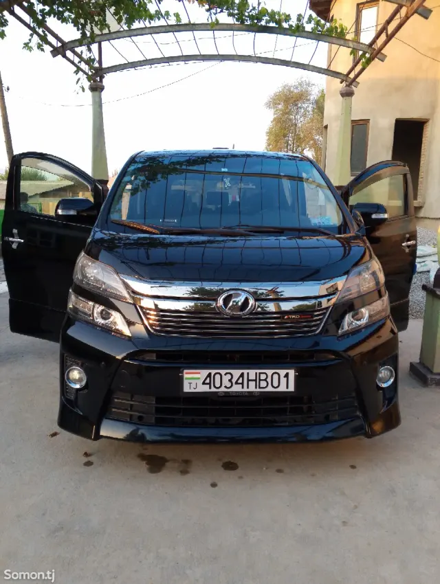 Toyota Alphard 2014 · 2.4 AT