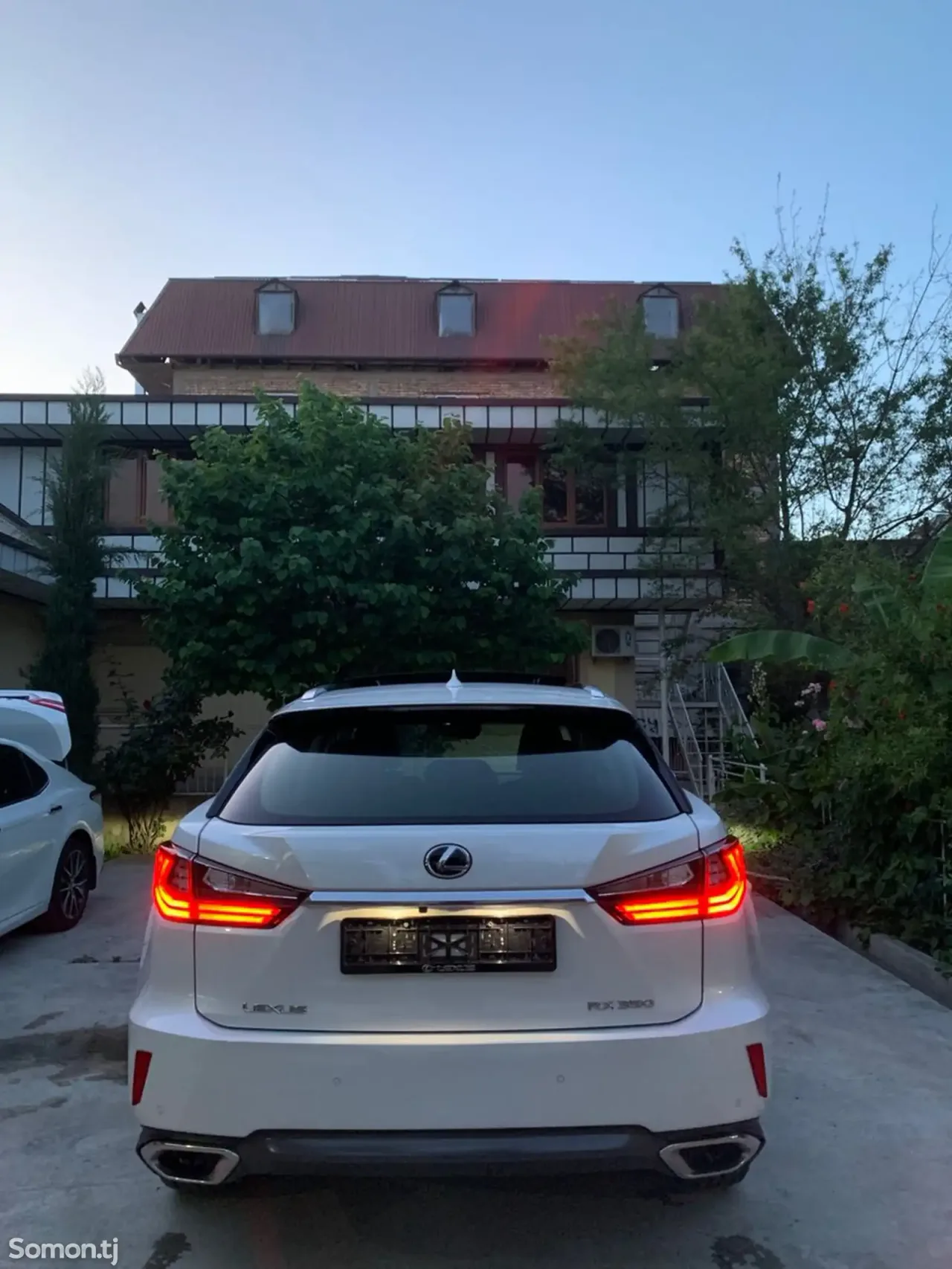 Lexus RX series 2017 · 3.5 AT