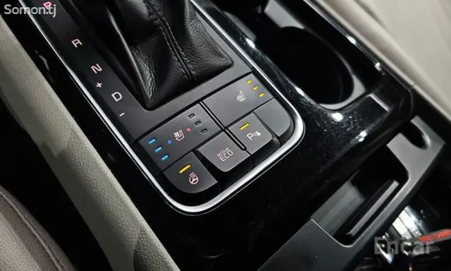Kia Carnival 2014 · 2.2 AT