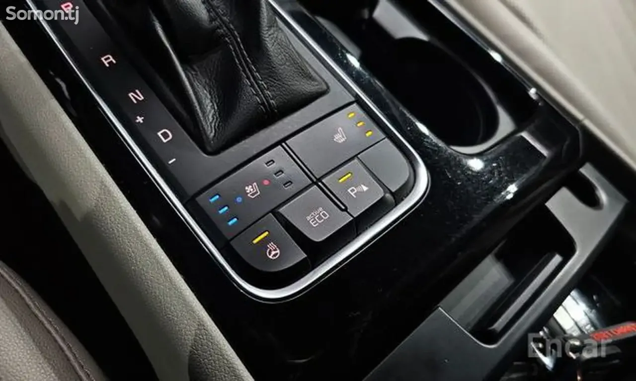 Kia Carnival 2014 · 2.2 AT