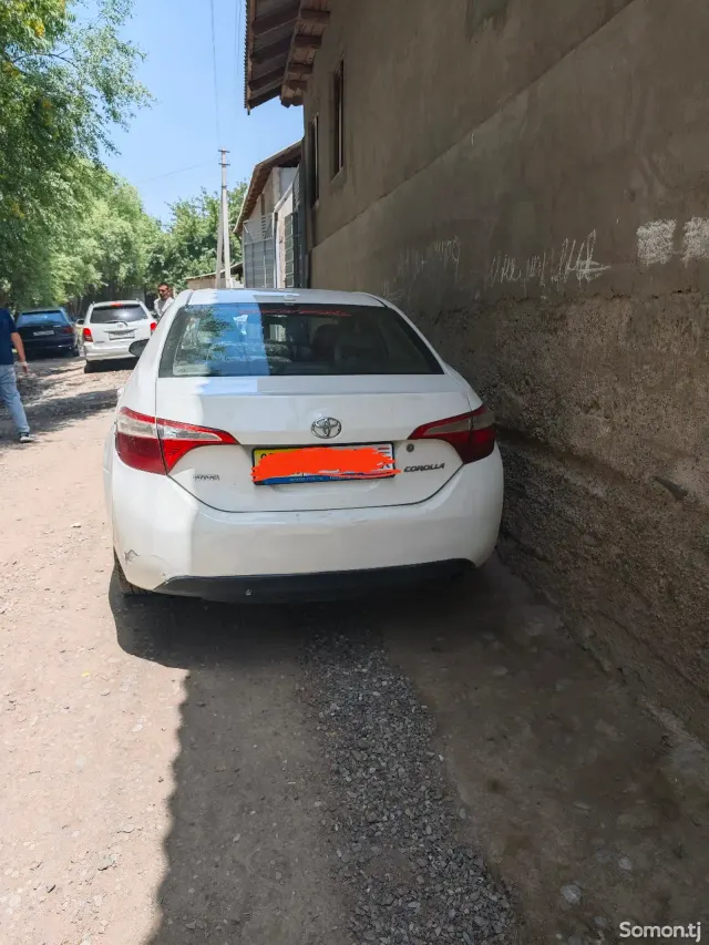 Toyota Corolla 2014 · 1.8 AT