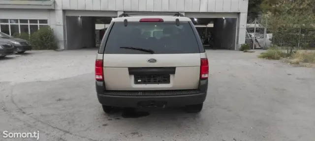 Ford Explorer 2005 · 4.0 AT