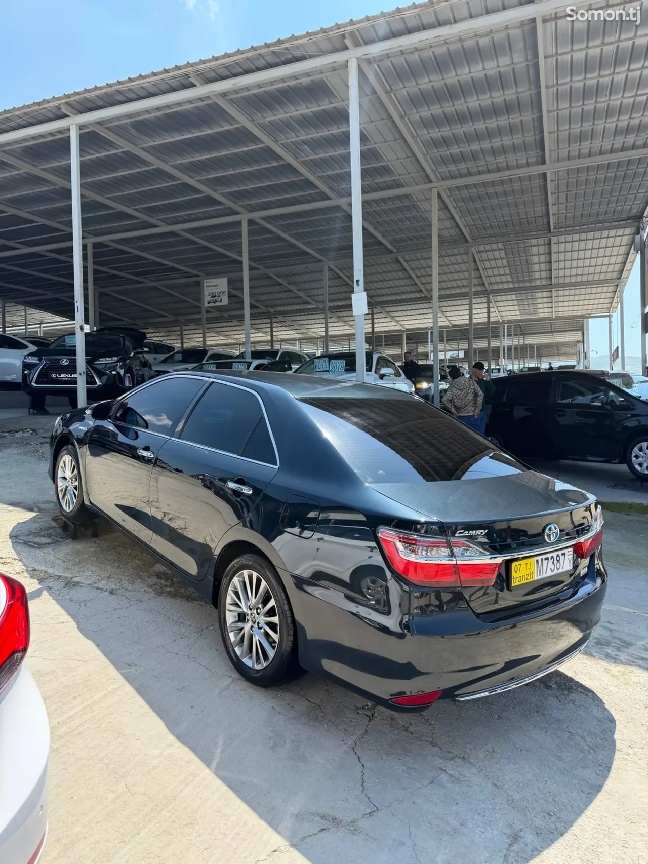 Toyota Camry 2017 · 2.5 AT