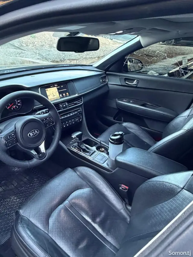 Kia Optima 2016 · 2.4 AT