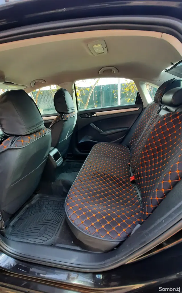 Volkswagen Passat 2013 · 2.5 AT