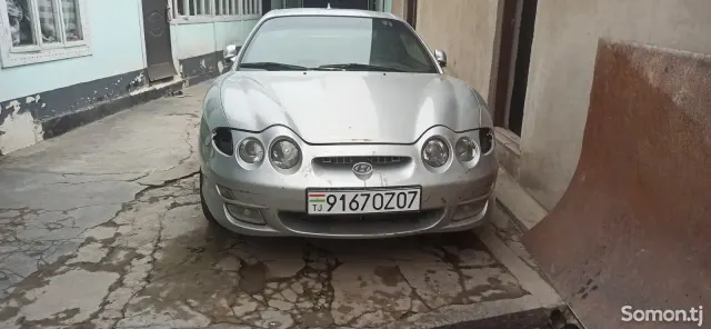Hyundai Tiburon 2001 · 2.0 MT