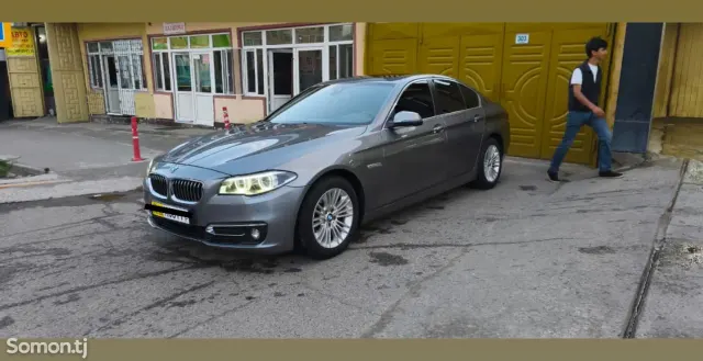 BMW 5 series 2015 · 2.0 AT