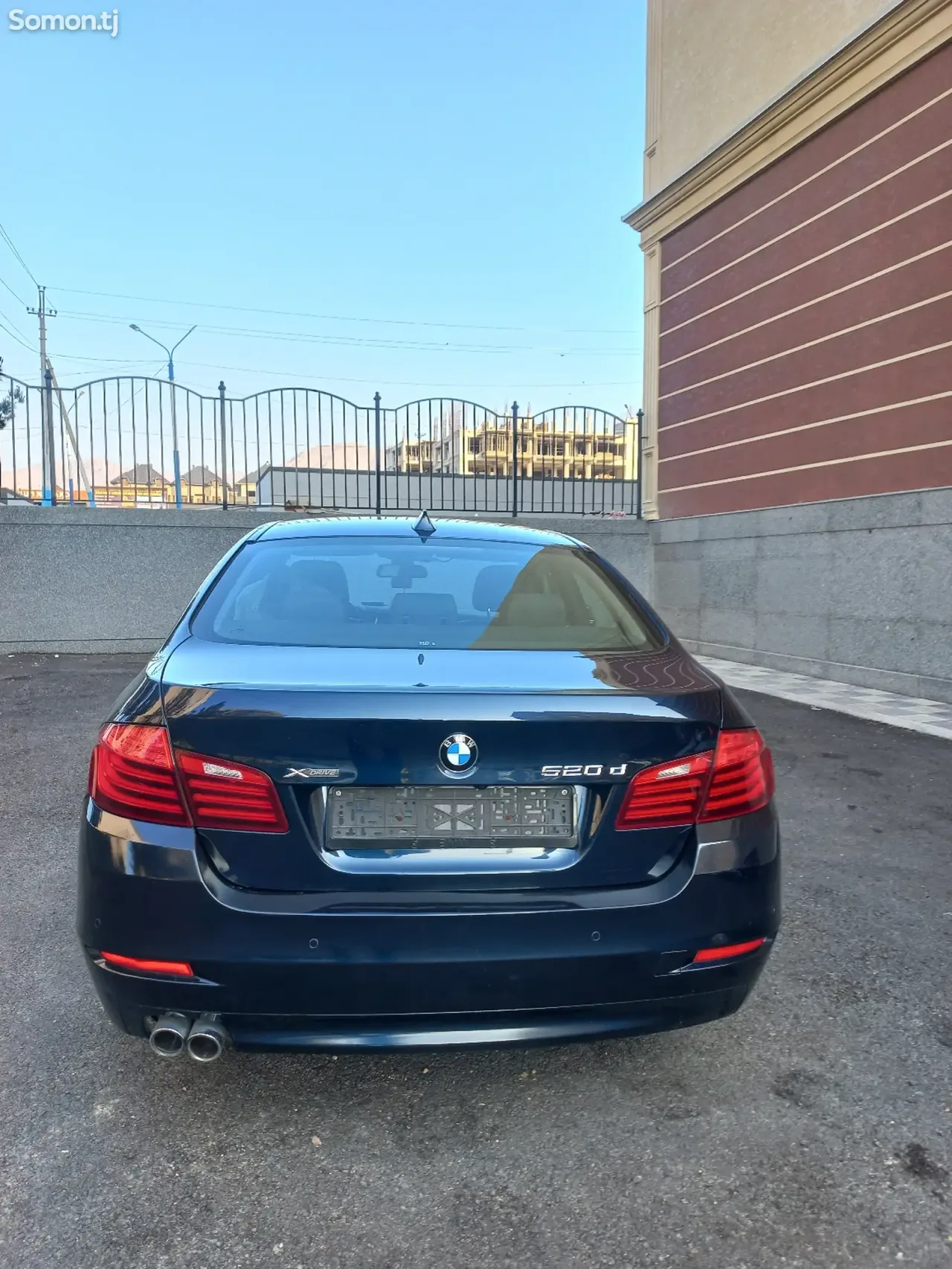 BMW 5 series 2015 · 2.0 AT