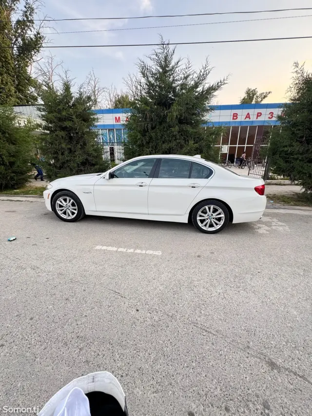 BMW 5 series 2011 · 3.0 AT