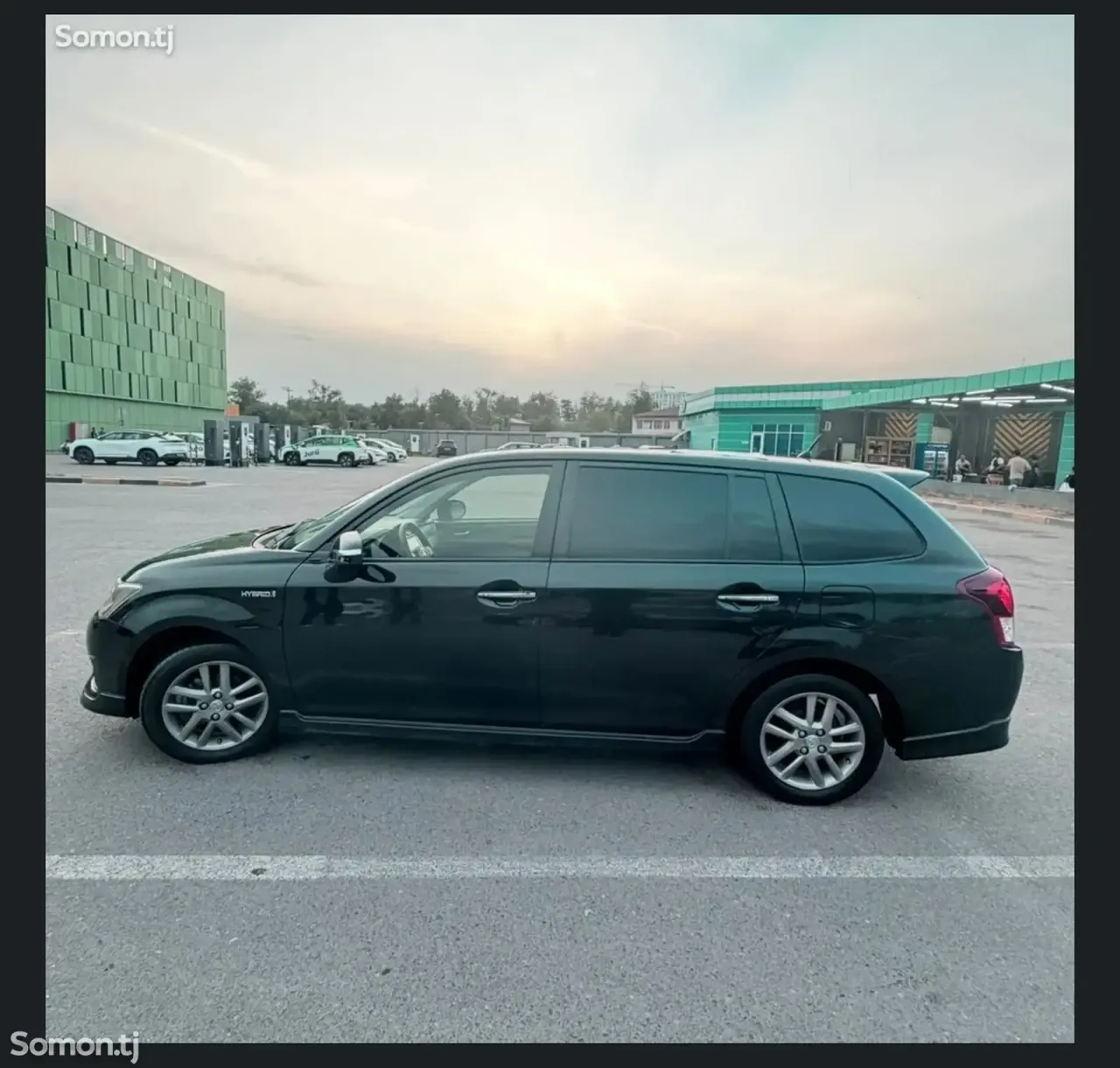 Toyota Fielder 2013 · 1.6 AT