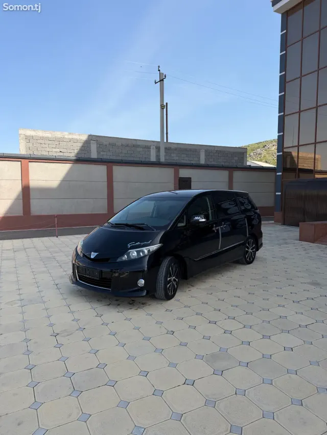Toyota Estima 2014 · 2.4 AT