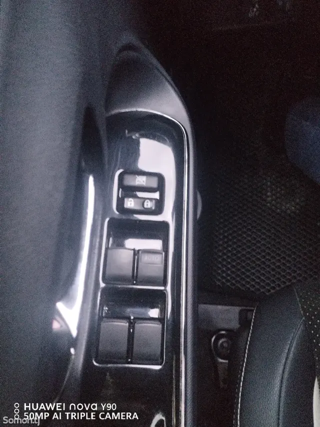 Toyota Aqua 2014 · 1.5 AT