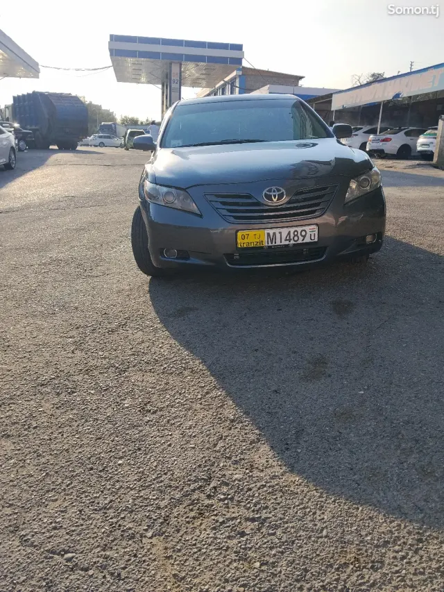 Toyota Camry 2007 · 2.4 AT