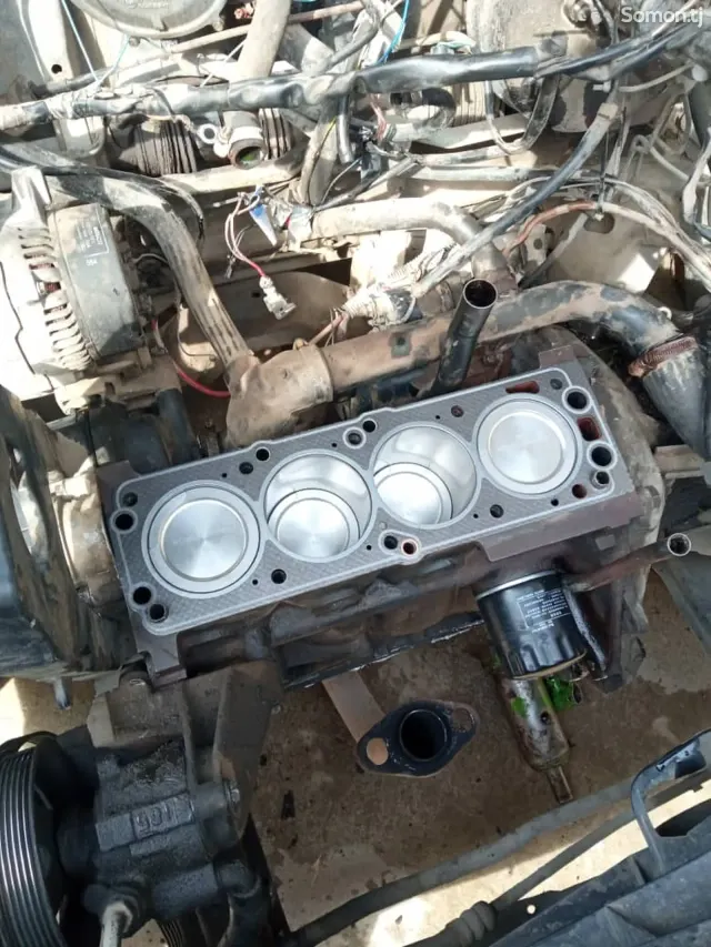Opel Vectra A 1990 · 1.6 MT