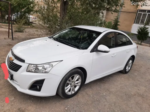 Chevrolet Cruze 2014 · 0.8 AT