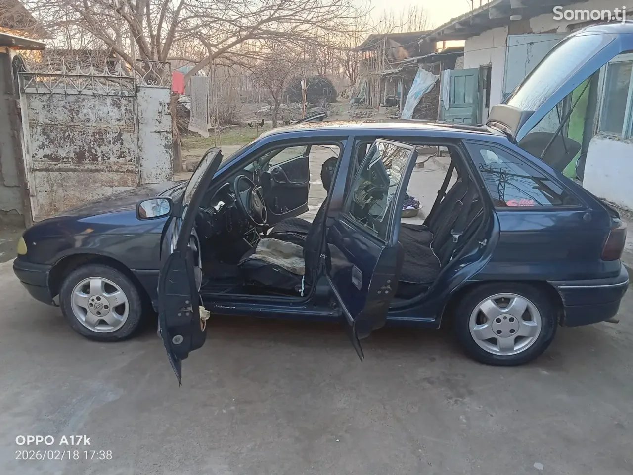 Opel Astra F 1994 · 1.6 MT