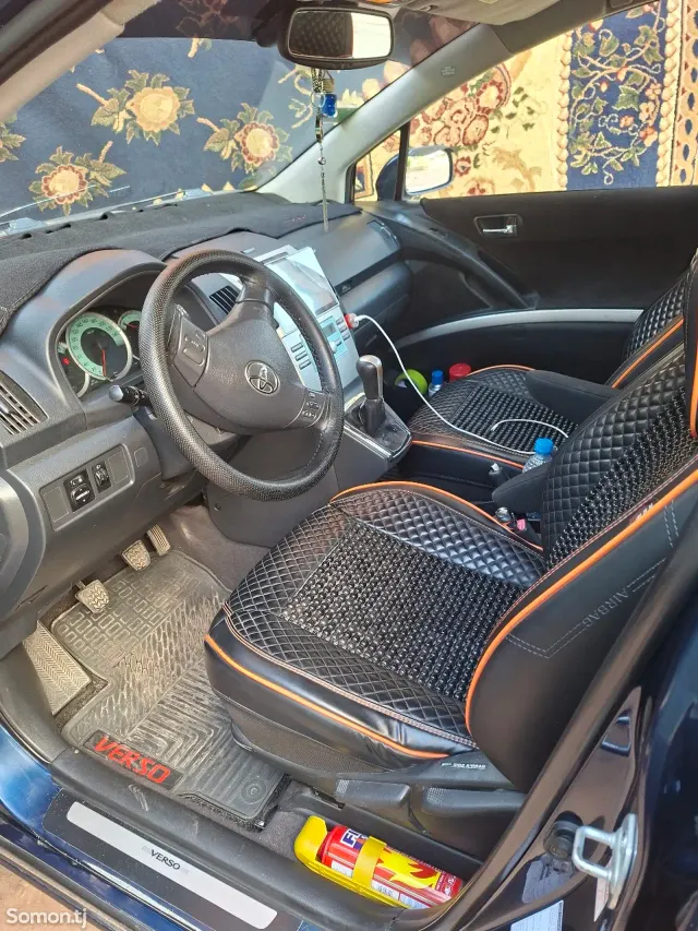 Toyota Corolla Verso 2006 · 1.8 MT