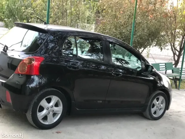Toyota Vitz 2008 · 1.3 AT