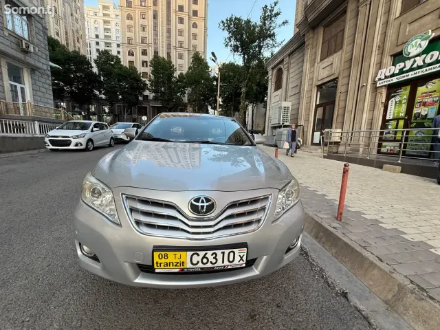 Toyota Camry 2011 · 2.5 AT