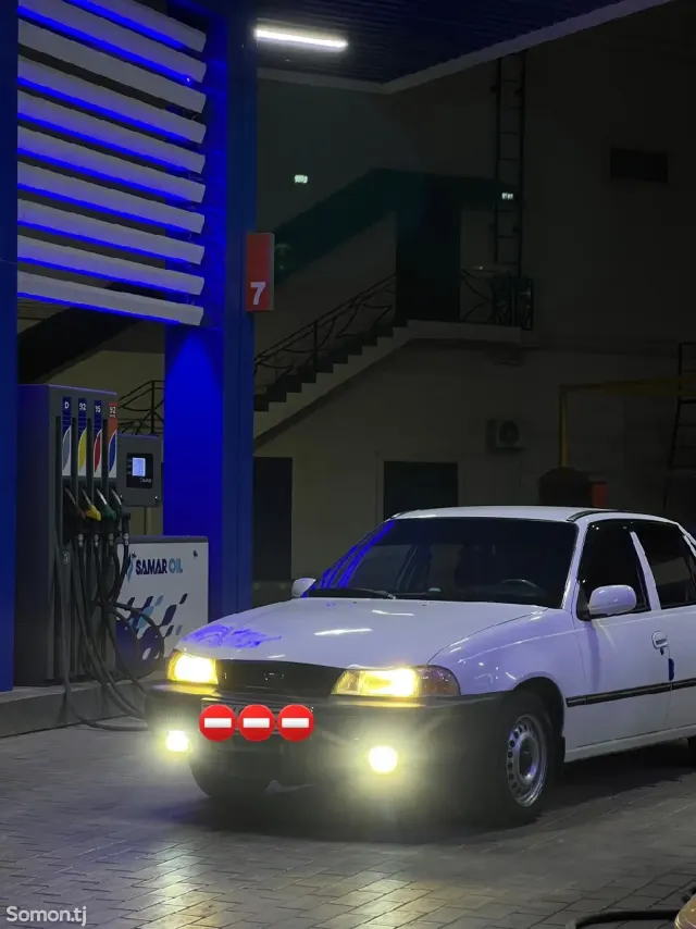 Daewoo Nexia 1995 · 1.6 MT