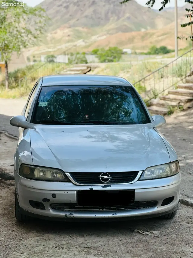 Opel Vectra B 1996 · 1.6 MT