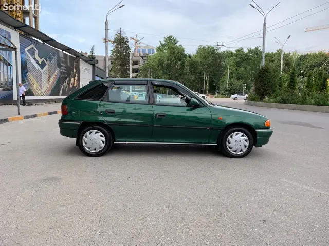 Opel Astra F 1998 · 1.6 AT
