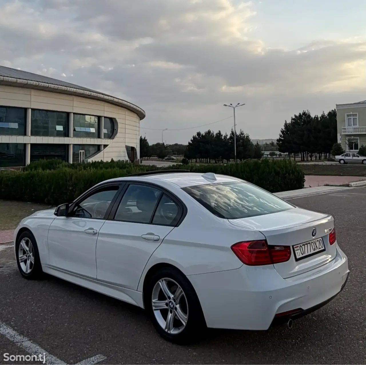 BMW 3 series 2014 · 2.0 AT