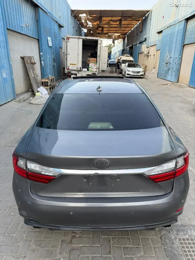 Lexus ES series 2014 · 3.5 AT