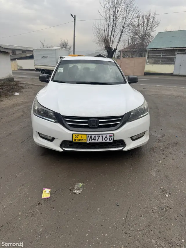 Honda Accord 2013 · 2.5 AT