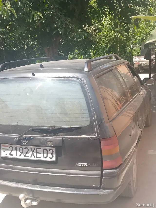 Opel Astra F 1997 · 1.6 MT